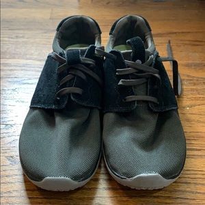 Merrell Athletic Shoes Men’s Size 10